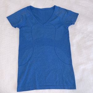 Lululemon Swiftly Tech V-neck short sleeve T-shirt, size 8